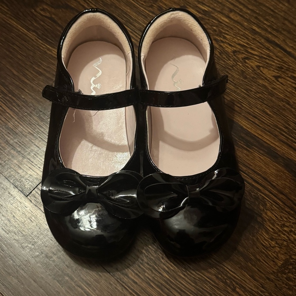 Nina Shoes Little Girls Size 9 Black Mary Jane Black Patent Leather Hook Loop